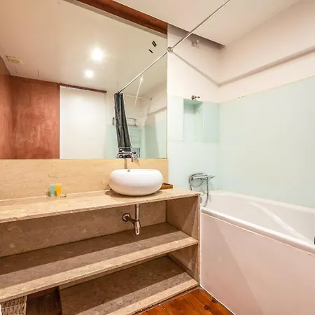 Guestready - Fantastic W Big Patio - Bairro Alto Apartment Lisbon