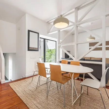 Guestready - Fantastic W Big Patio - Bairro Alto Lisbon